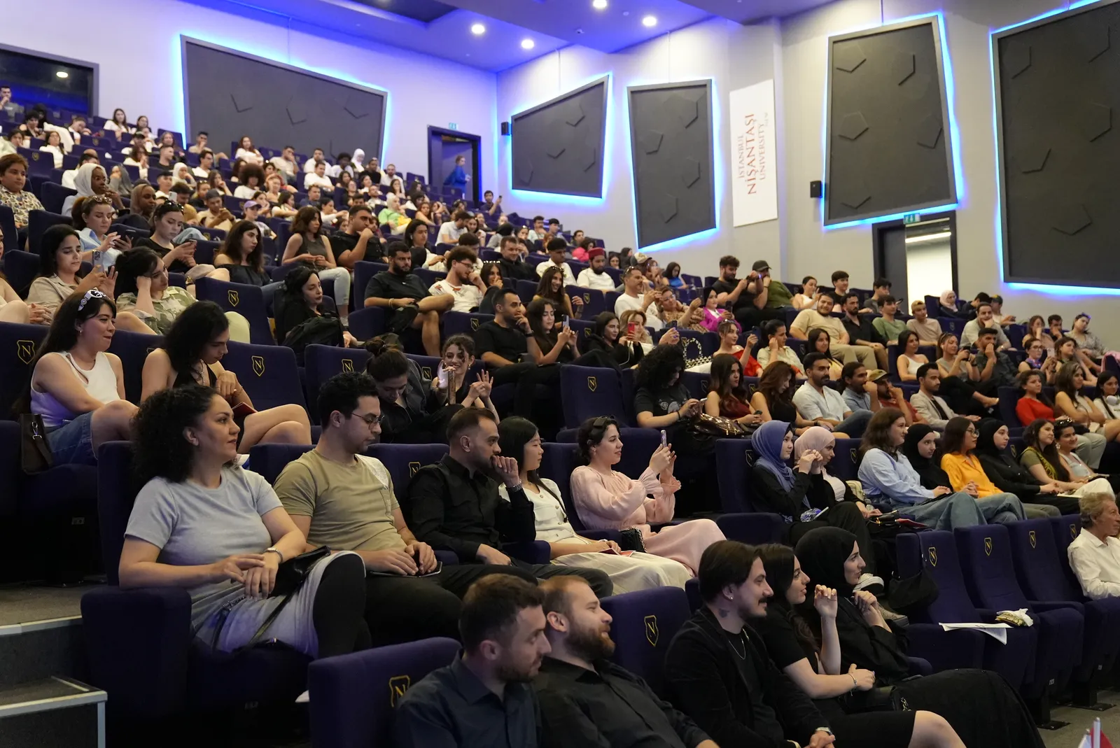Lecture Halls — İstanbul Nişantaşı Üniversitesi NeoTech Campus